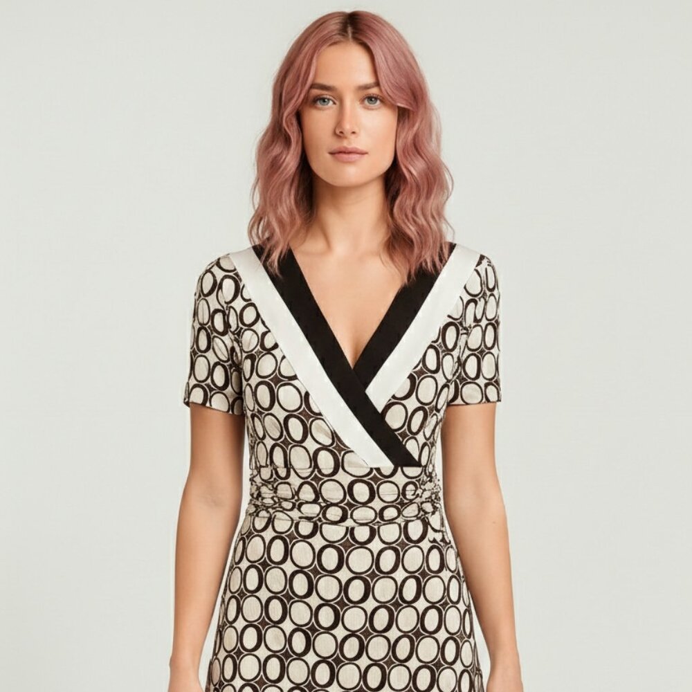 Sandra Darren V‑Neck Ruched Midi Dress – Size 8